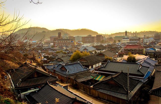 Những mái nhà cổ của Jeonju.