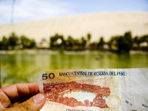 Viện Văn hóa Quốc gia sau này công nhận Huacachina là di sản văn hóa của Peru và chính phủ quyết định in hình ốc đảo lên mặt sau của đồng tiền 50 Nuevo Sol phát hành lần đầu vào năm 1991. Ảnh: Robert Luna