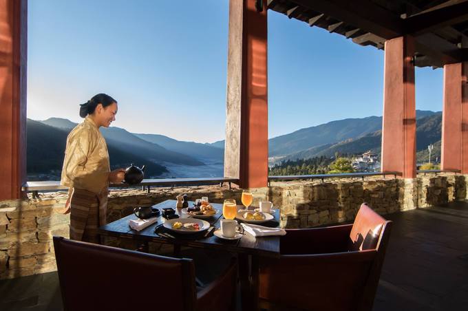 Gangtey Lodge, BhutanKhu nghỉ có 12 phòng nằm ở thung lũng Gangtey. Phòng tại đây được thiết kế theo phong cách truyền thống. Thung lũng Gangtey cũng là điểm dừng chân nổi tiếng ở Bhutan để tìm hiểu sếu cổ đen, một loài quý hiếm sống trong tự nhiên.